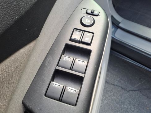 Used 2013 Honda CR-V EX image 17