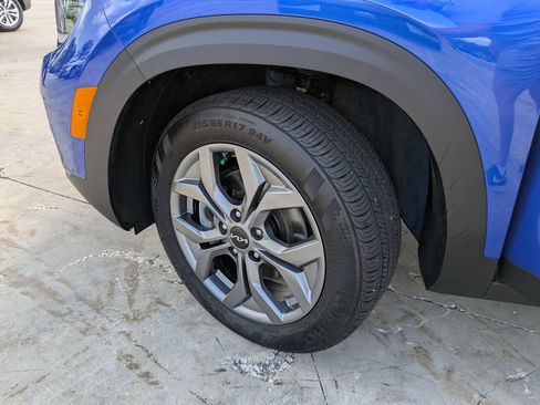 Certified 2024 Kia Seltos S AWD/4WD image 36