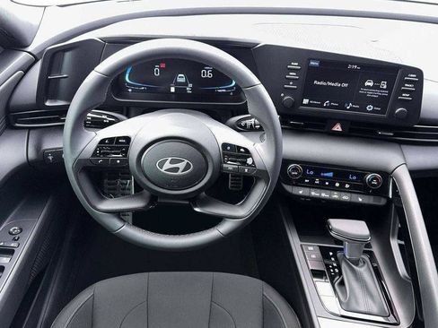 New 2026 Hyundai Elantra SEL Sport Premium FWD image 17