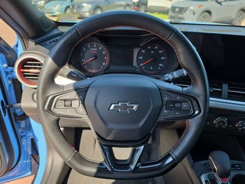 Used 2024 Chevrolet Trax RS FWD image 14