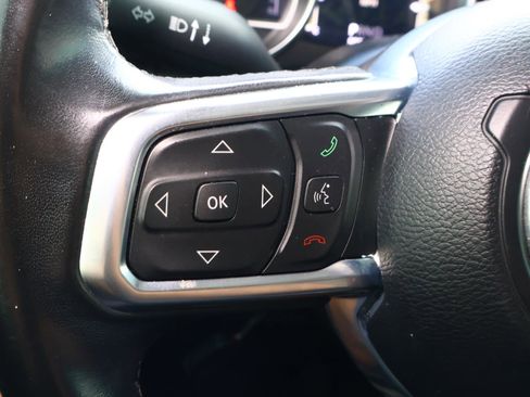 Used 2020 Jeep Wrangler Unlimited Sahara image 24