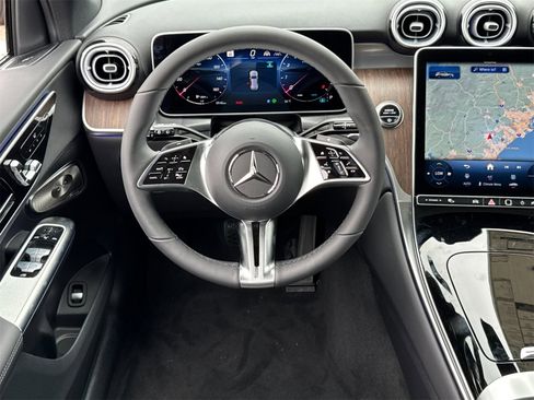 New 2025 Mercedes-Benz GLC 300 4MATIC image 15