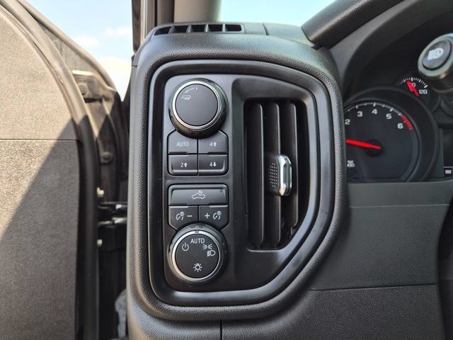 Used 2023 Chevrolet Silverado 1500 Custom Trail Boss AWD/4WD image 15
