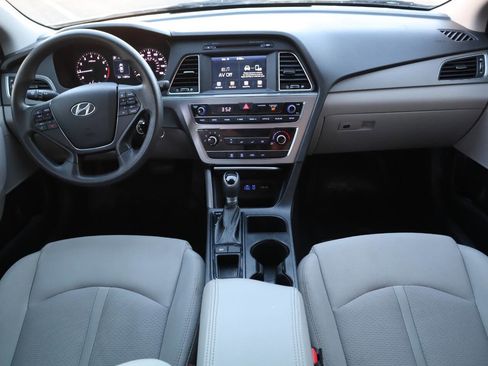 Used 2017 Hyundai Sonata SE image 27
