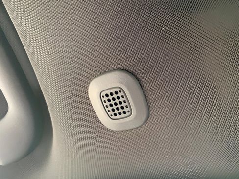 Used 2025 Jeep Grand Cherokee Limited image 43