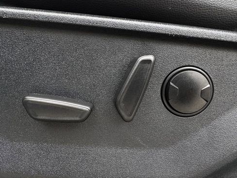 Certified 2025 Ford F150 Lariat image 27