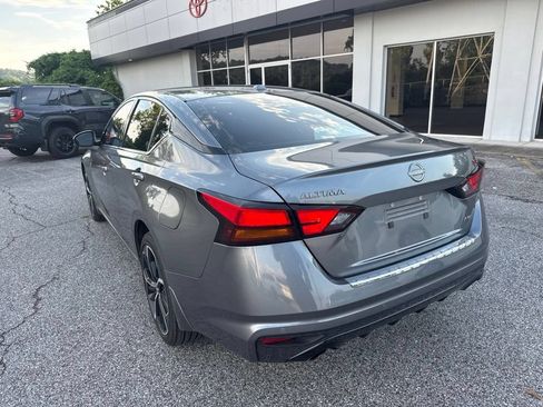 Used 2023 Nissan Altima 2.5 SR AWD/4WD image 6