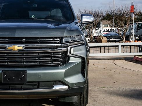 Used 2023 Chevrolet Suburban Premier image 49