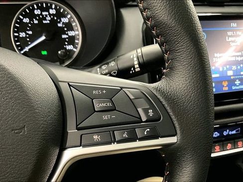 New 2025 Nissan Versa SR w/ Trunk Package image 23