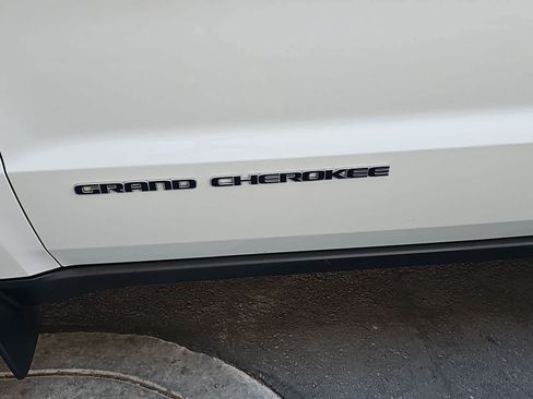 Used 2019 Jeep Grand Cherokee Limited w/ Luxury Group II AWD/4WD image 11