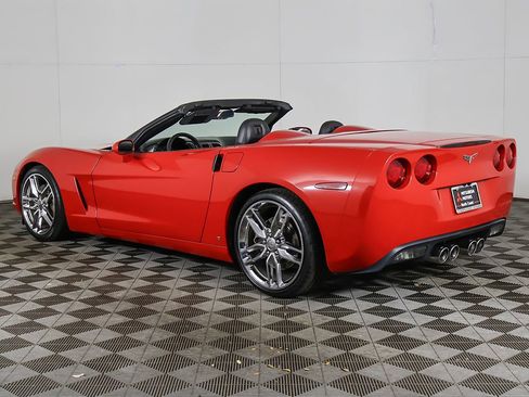 Used 2006 Chevrolet Corvette Convertible w/ Preferred Equipment Group RWD image 16