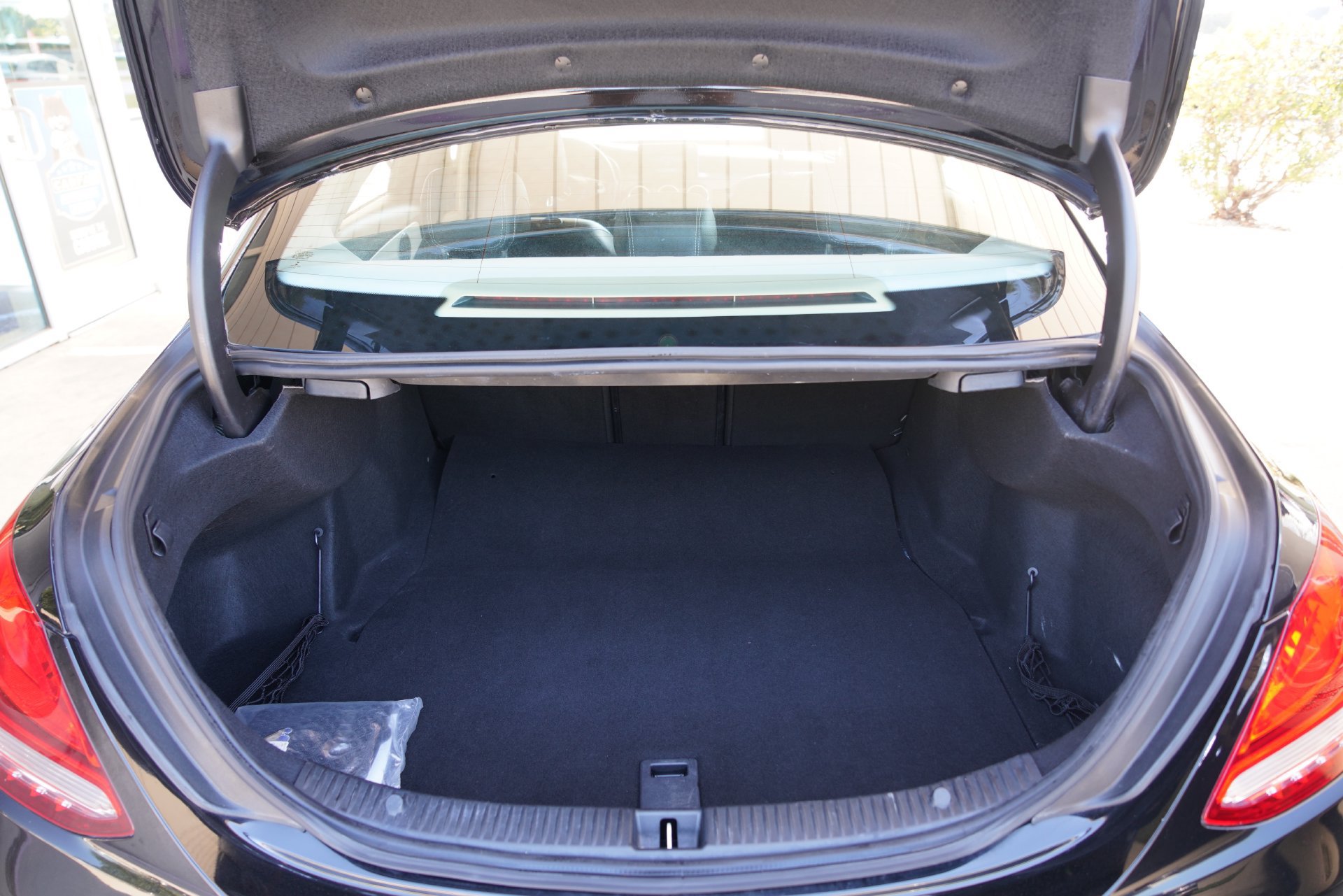 Used 2016 Mercedes-Benz C 300 Sedan image 34
