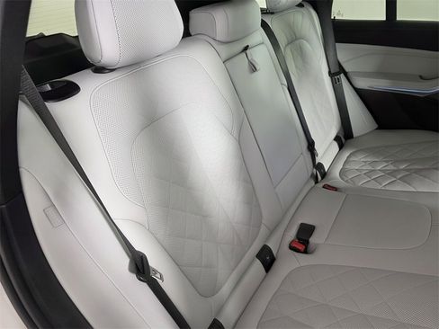 Used 2026 BMW X5 sDrive40i image 28
