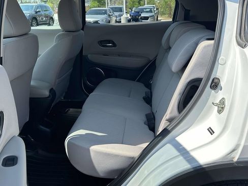 Used 2016 Honda HR-V EX image 9