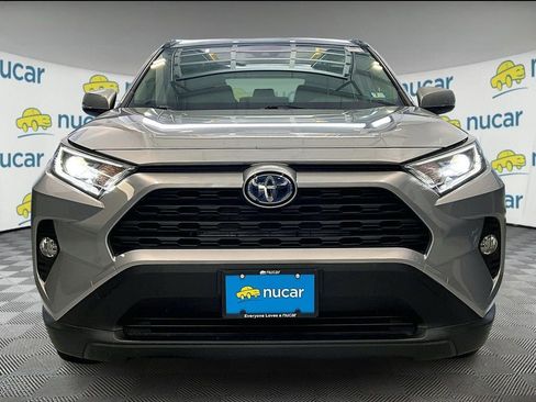 Used 2019 Toyota RAV4 XLE w/ Convenience Package image 2