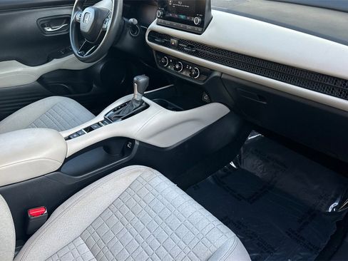 Used 2023 Honda HR-V LX image 17