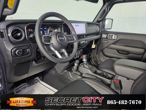 New 2025 Jeep Wrangler Unlimited Sahara image 11