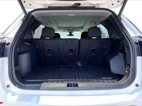 Used 2024 Chevrolet Equinox LT AWD/4WD image 29