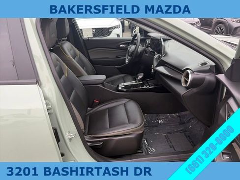 Used 2025 Chevrolet Trax ACTIV w/ Sunroof Package image 17