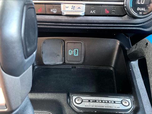 Used 2023 Ford Bronco Outer Banks AWD/4WD image 32