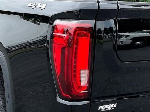 Used 2023 GMC Sierra 1500 SLT w/ SLT Convenience Package image 31