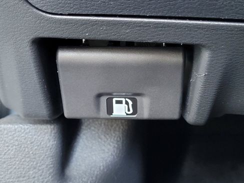 Certified 2025 Nissan Sentra SV w/ All-Weather Package FWD image 9