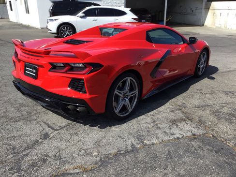 Used 2021 Chevrolet Corvette Stingray Convertible w/ Z51 Performance Package RWD image 4