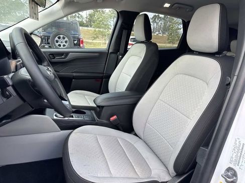 Used 2024 Ford Escape Active image 18