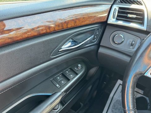 Used 2012 Cadillac SRX Luxury image 49