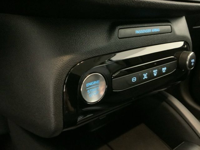 Used 2025 Ford Escape SE FWD image 21