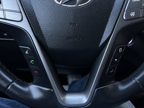 Used 2016 Hyundai Santa Fe SE w/ Option Group 02 AWD/4WD image 19