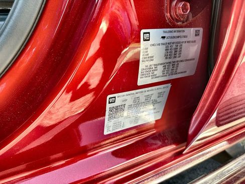 Used 2023 GMC Sierra 1500 SLT w/ SLT Premium Plus Package AWD/4WD image 30