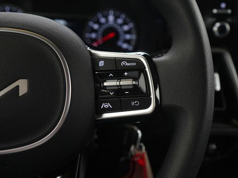 Used 2022 Kia Sorento LX image 27