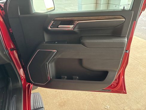 Used 2023 GMC Sierra 1500 Elevation image 28