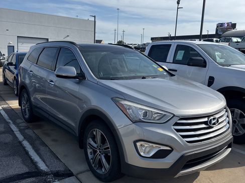 Used 2016 Hyundai Santa Fe SE w/ Option Group 03 image 2