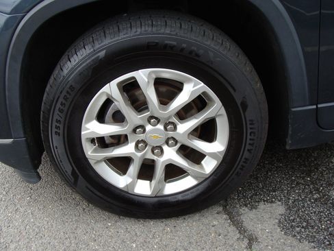 Used 2020 Chevrolet Traverse LT AWD/4WD image 34