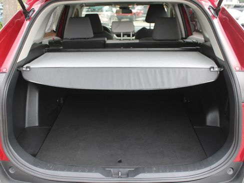 Used 2019 Toyota RAV4 XLE FWD image 11