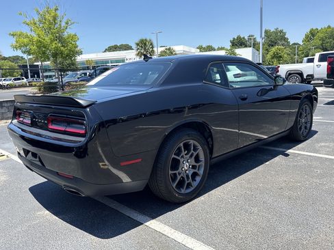 Used 2018 Dodge Challenger GT w/ Blacktop Package AWD/4WD image 9