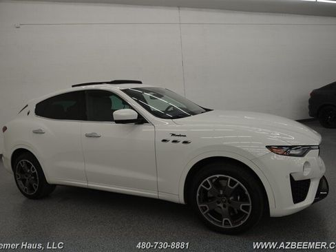 Used 2022 Maserati Levante Modena AWD/4WD image 10