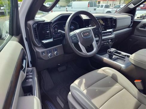 Used 2025 GMC Sierra 1500 SLT w/ SLT Premium Plus Package AWD/4WD image 15