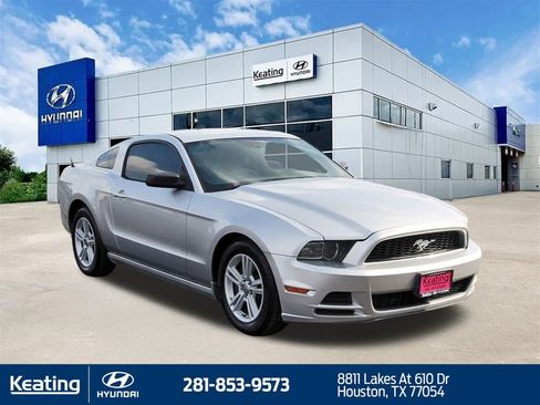 Used 2014 Ford Mustang Coupe image 3