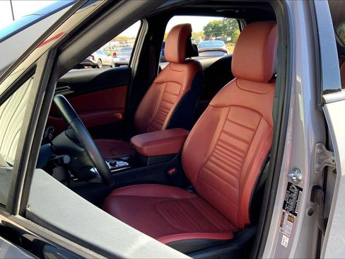 Used 2024 Kia Sportage SX image 23