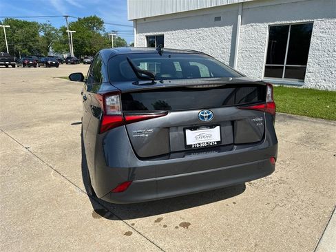 Used 2019 Toyota Prius XLE AWD/4WD image 22