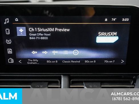 Used 2025 Chevrolet Trax LT w/ LT Convenience Package FWD image 38