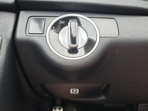 Used 2013 Mercedes-Benz C 300 4MATIC Sedan image 29