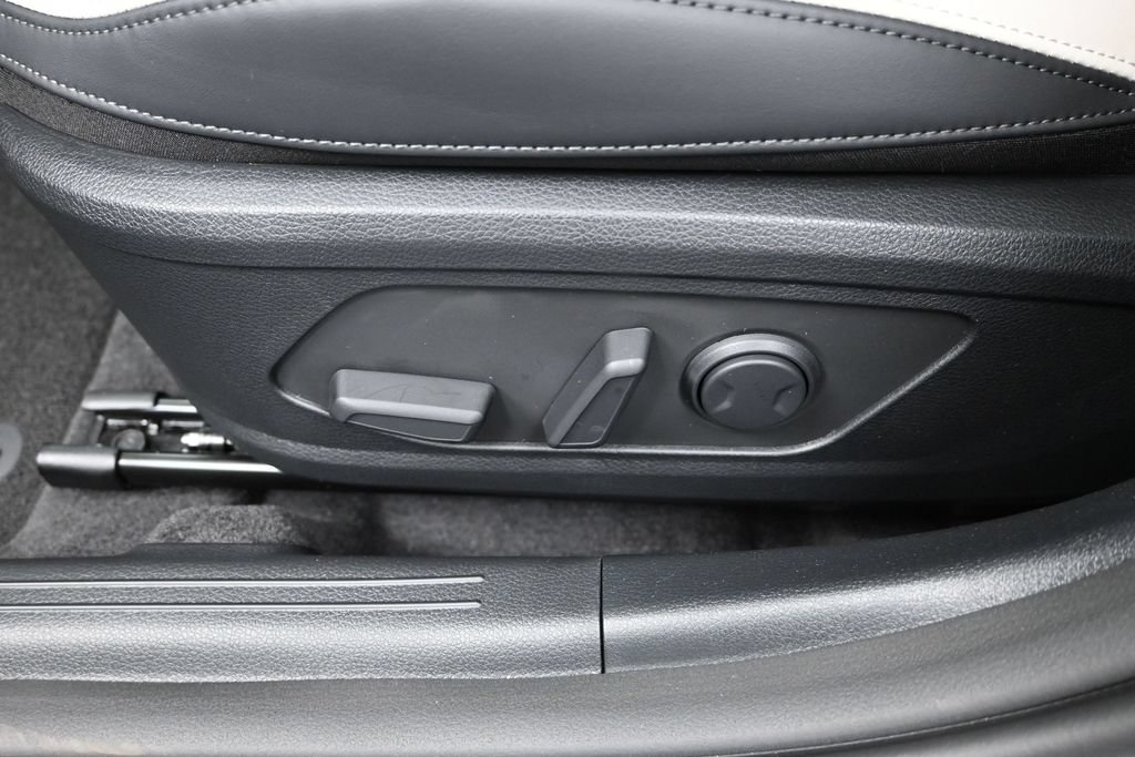 New 2026 Kia K5 GT-Line w/ GT-Line Premium Package FWD image 11