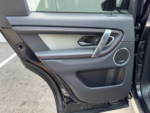 Used 2022 Land Rover Discovery Sport SE R-Dynamic image 45