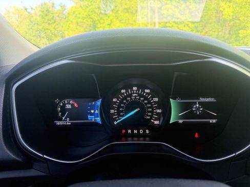 Used 2017 Ford Fusion Titanium AWD/4WD image 17