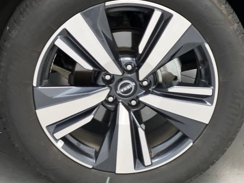 Used 2026 Nissan Rogue SL FWD image 70