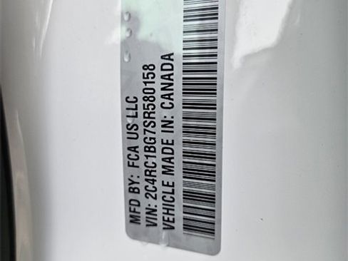 New 2025 Chrysler Pacifica Select image 9